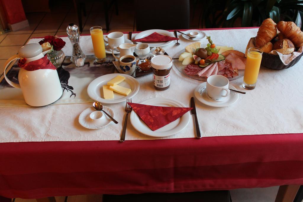 Gasthof Zum Hirsch Neukirch  Bagian luar foto